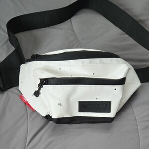 Flag Nor Fail White and Black Belt Bag